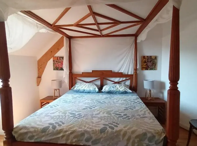 Cocouyo Port De Vallee